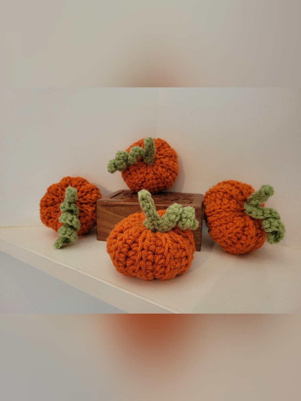 Halloween Pumkins Set Of 4 Rust Orange  Decoration Mini Crochet Wreaths